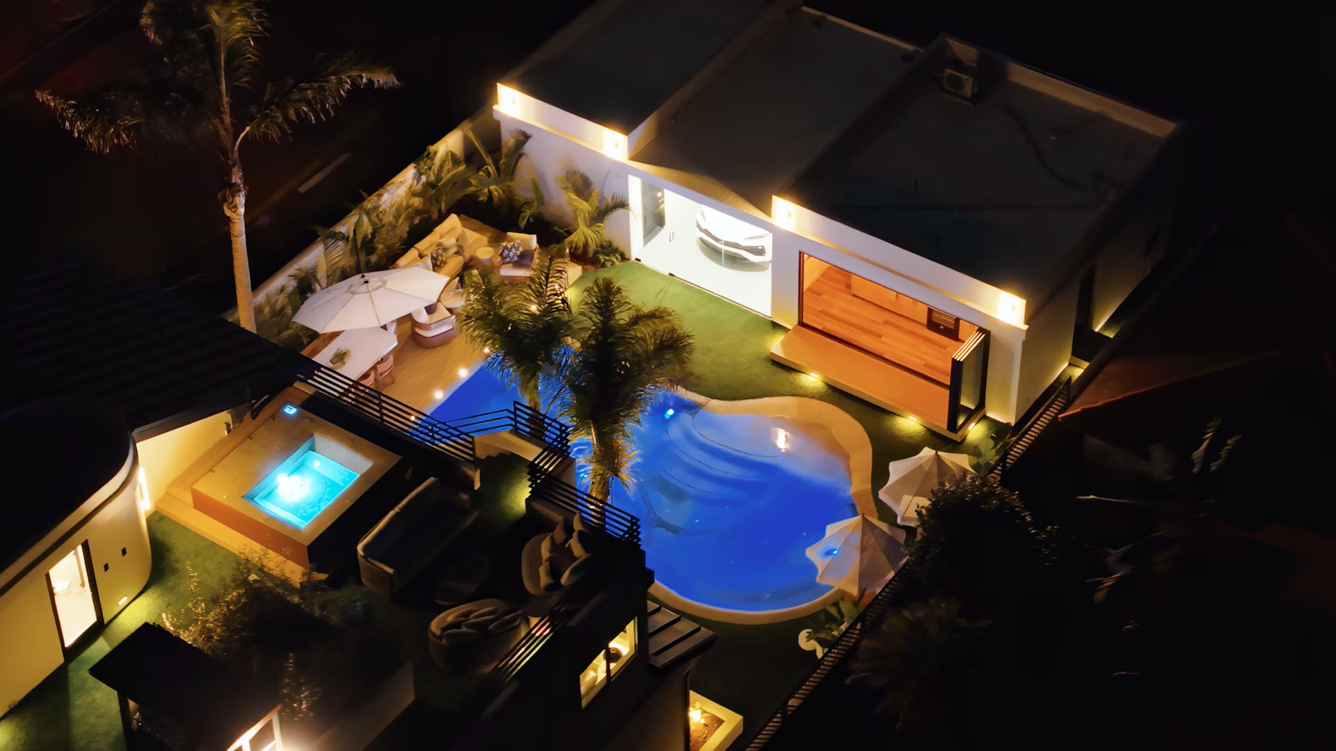 Twilight at 1159 Diamond Street